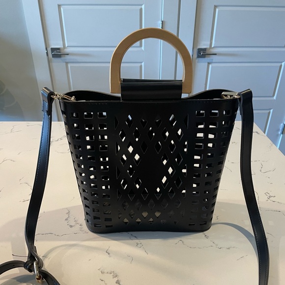 Black Leather Bag w Wooden Handles - Picture 1 of 5